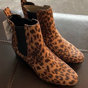 Leopard short heeled boot